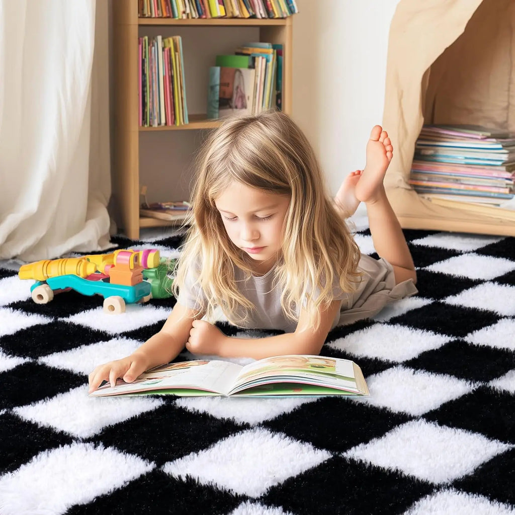 Checkered ultra soft shaggy rug